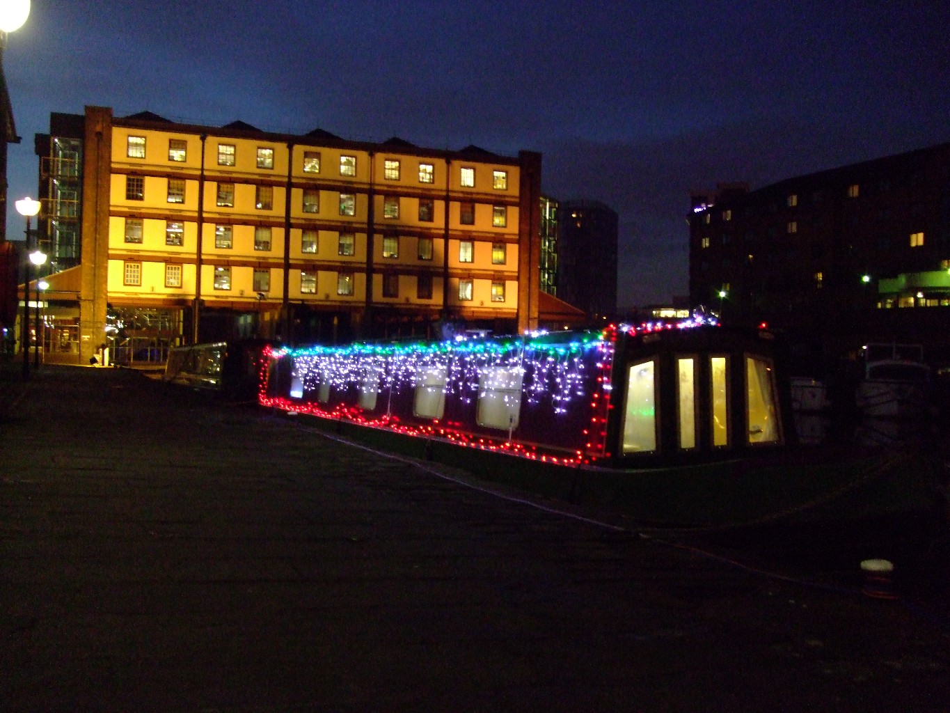 01-Victoria_Quays
