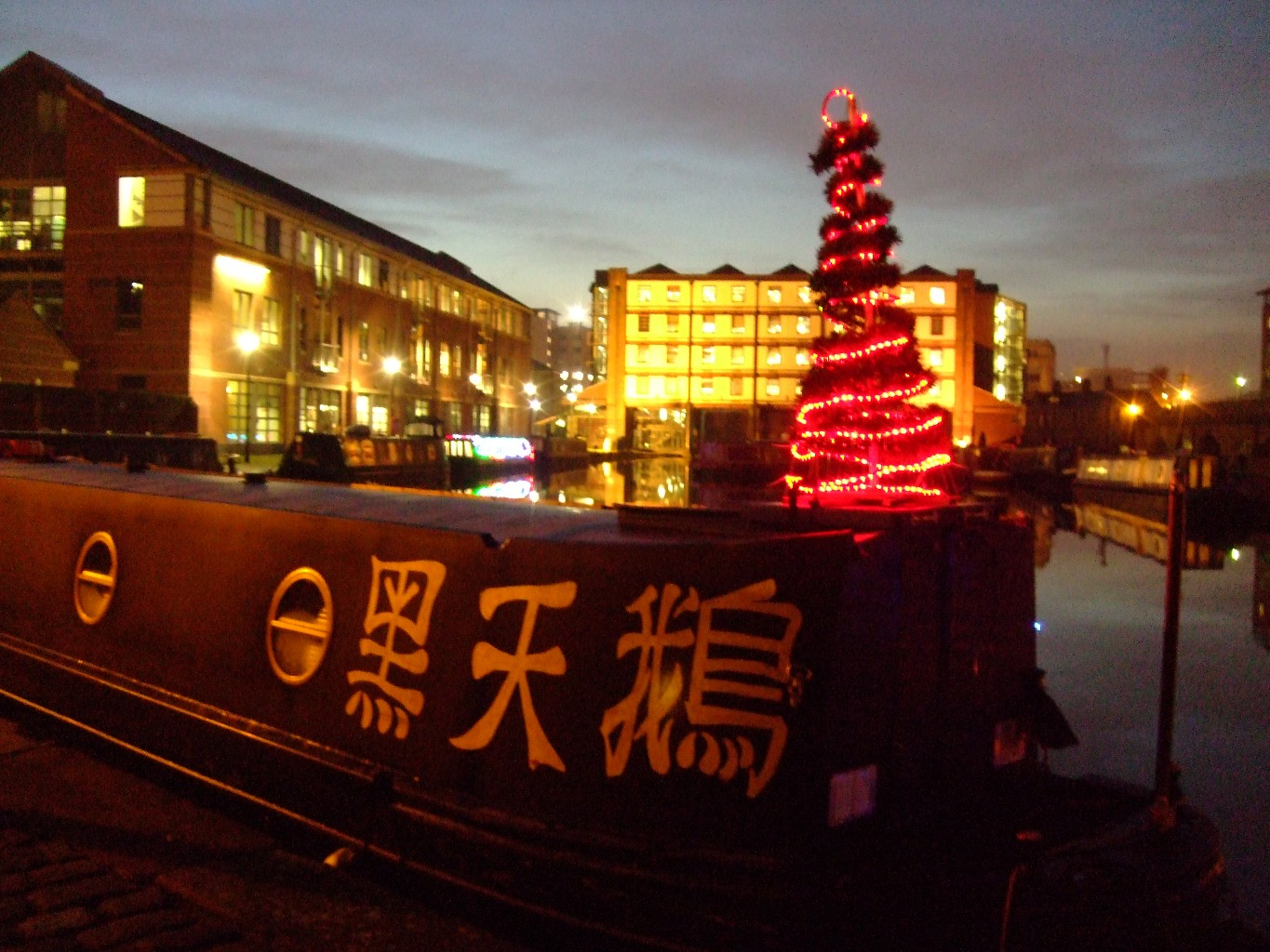 02-Victoria_Quays
