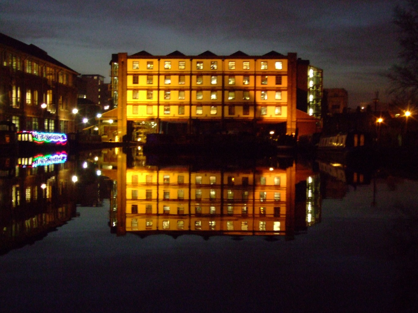 04-Victoria_Quays
